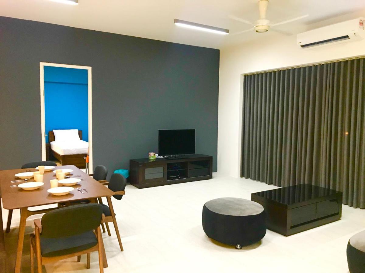 By The Beach - Luxury 2 Bedrooms Family Suite Batu Feringgi Dış mekan fotoğraf